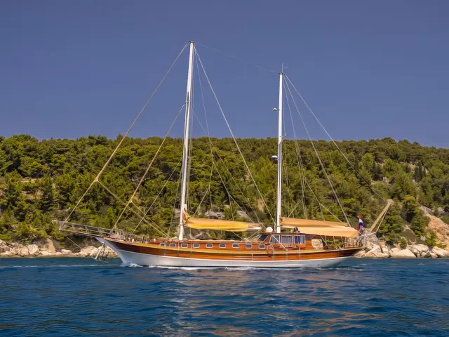 Yacht Angelica side view