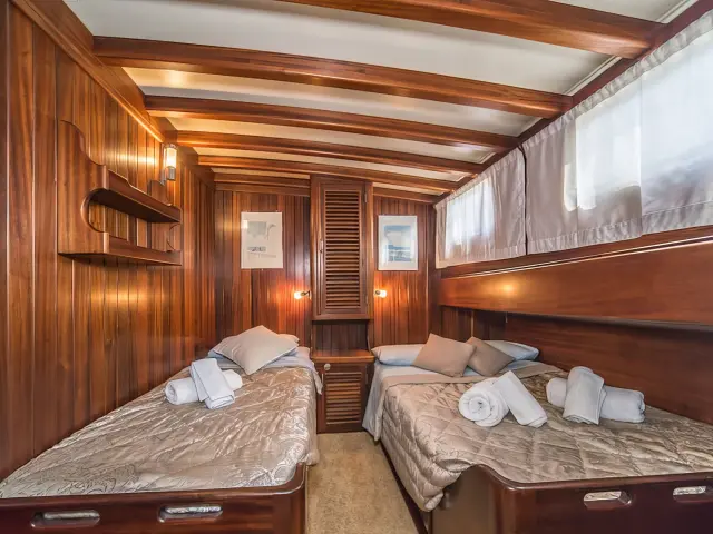 Yacht Angelica cabin