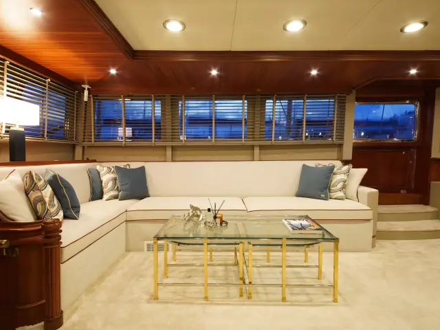 Yacht Mare Nostrum saloon