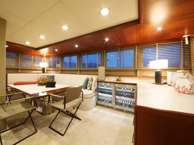 Yacht Mare Nostrum saloon