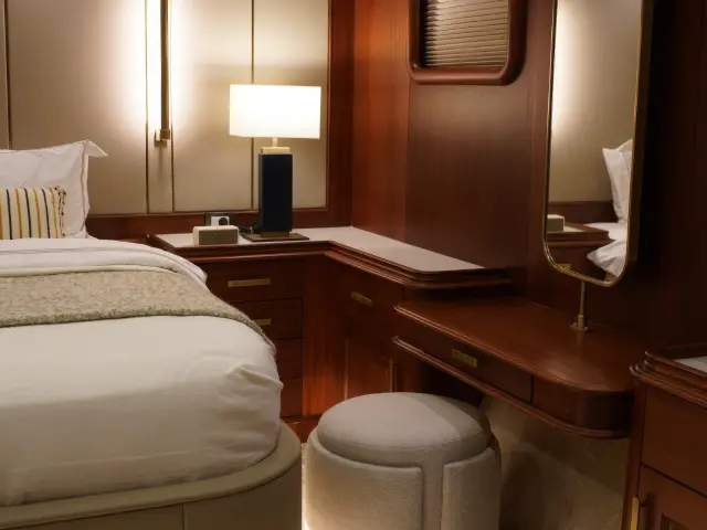 Yacht Mare Nostrum cabin