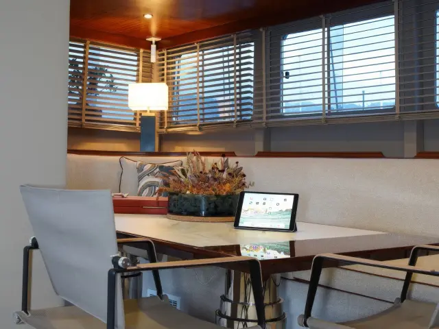 Yacht Mare Nostrum saloon