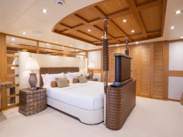 Yacht Zanziba cabin