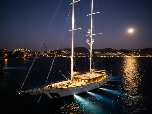 Yacht Zanziba aerial view