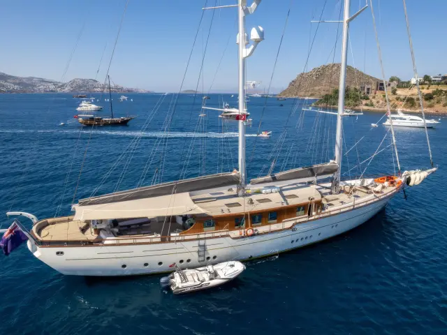 Yacht Zanziba aerial view