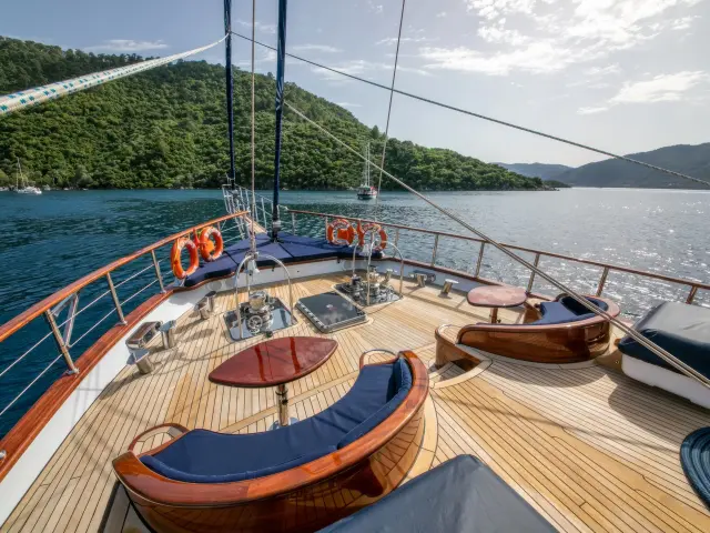 Yacht Voyage deck