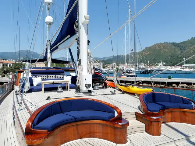 Yacht Voyage deck