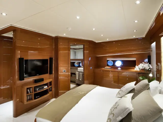 Yacht Mermaid cabin