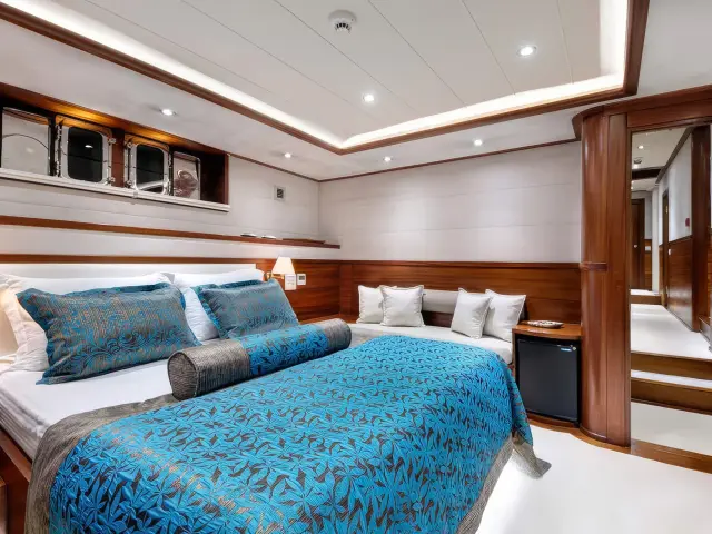 Yacht Alessandro cabin