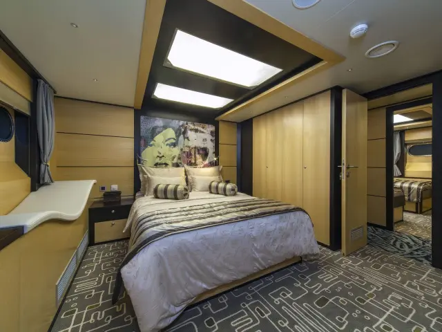 Yacht Navilux cabin