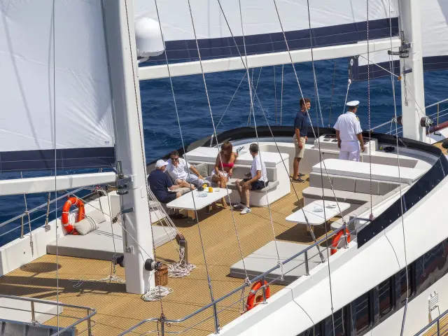Yacht Navilux deck