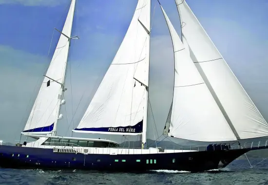 Yacht Perla Del Mare sailing