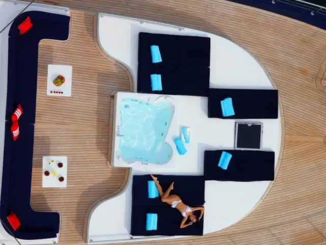 Yacht Perla Del Mare deck