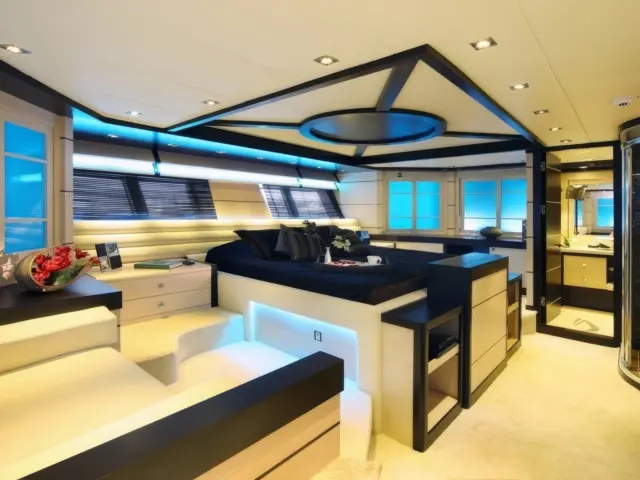 Yacht Perla Del Mare saloon