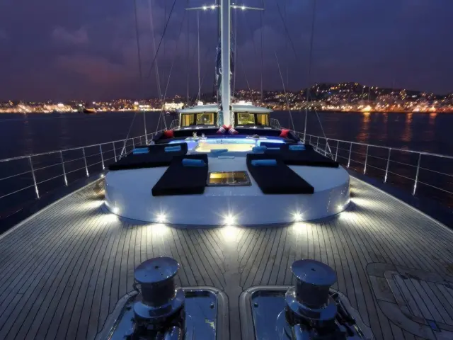 Yacht Perla Del Mare deck