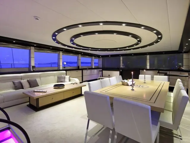 Yacht Perla Del Mare saloon