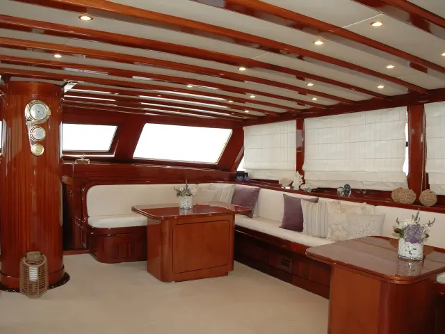 Yacht Matina saloon
