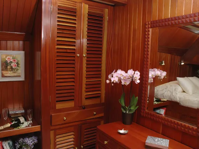Yacht Matina cabin