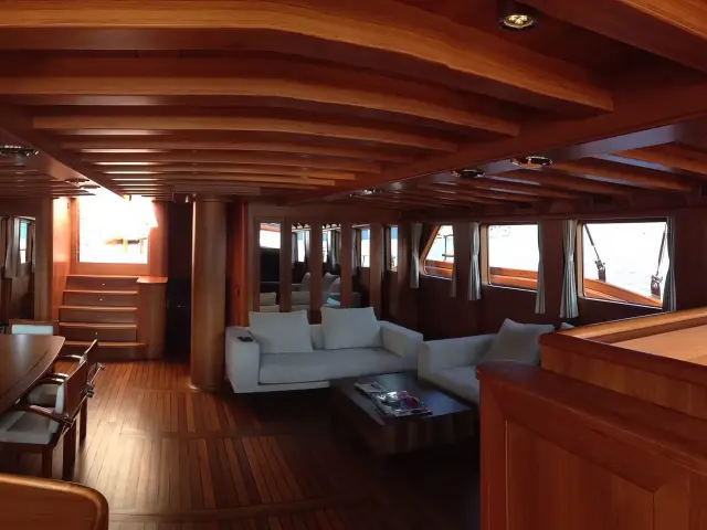 Yacht Cakiryildiz saloon