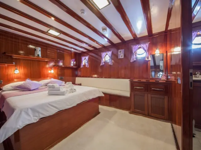 Yacht Stella Maris cabin