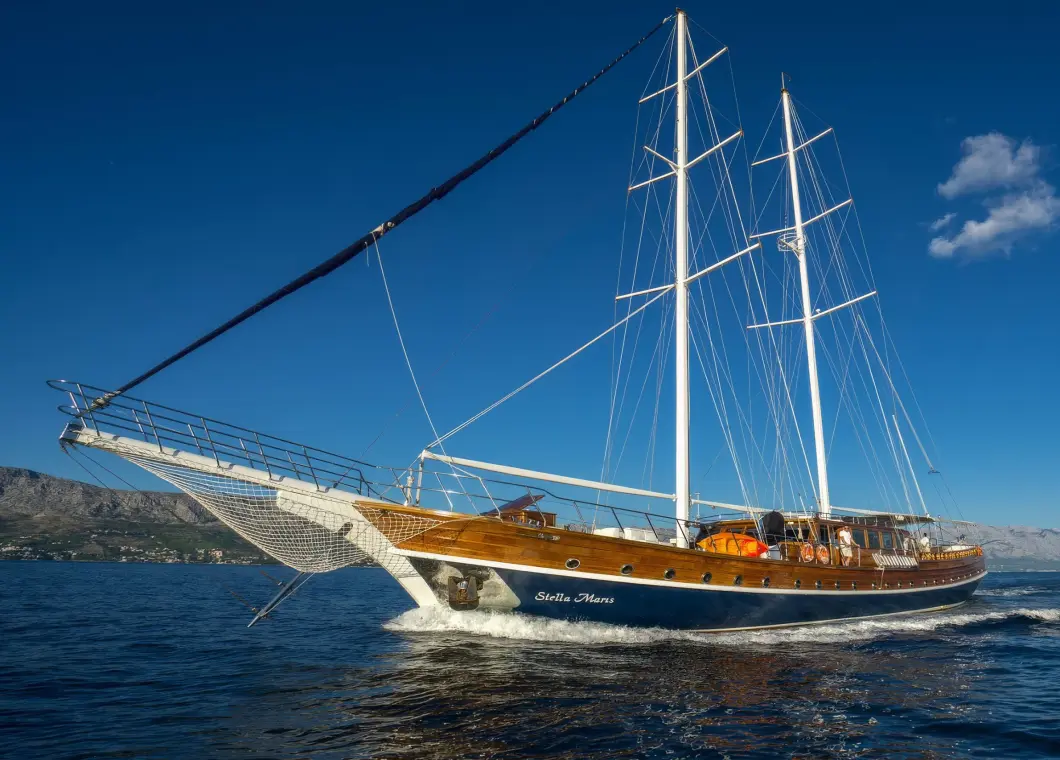 Yacht Stella Maris side view