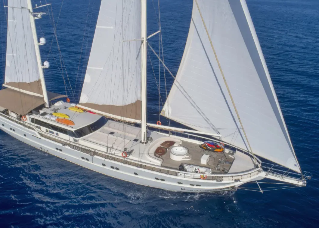 east-med-yachting-queen-of-salmakis_0024