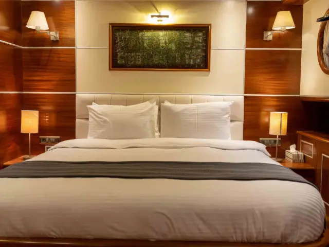 Yacht La Bella Vita cabin