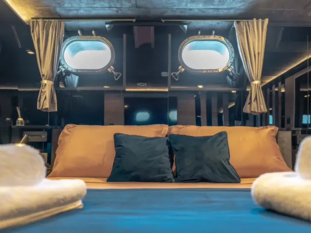 Yacht Santa Clara cabin