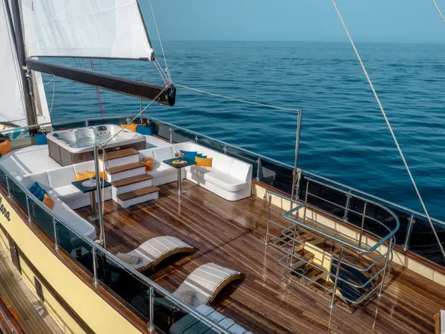 Yacht Santa Clara deck