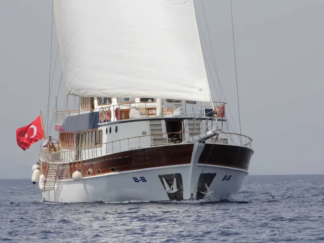 Yacht Boreas front view