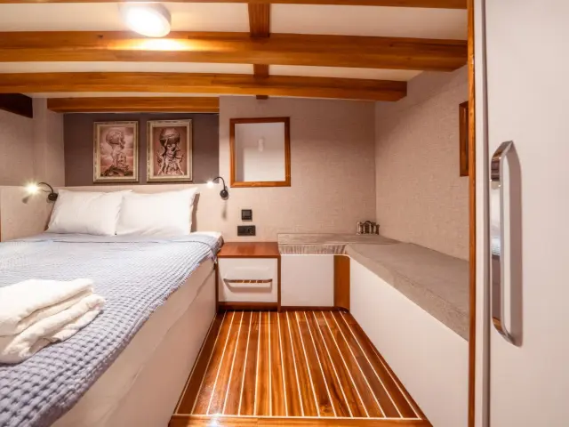 Yacht Boreas cabin