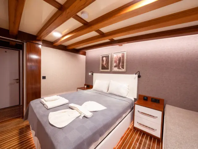 Yacht Boreas cabin