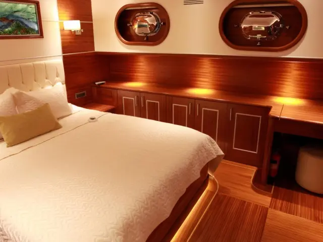 Yacht Carpe Diem V cabin