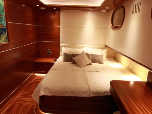 Yacht Carpe Diem V cabin