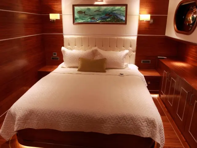 Yacht Carpe Diem V cabin