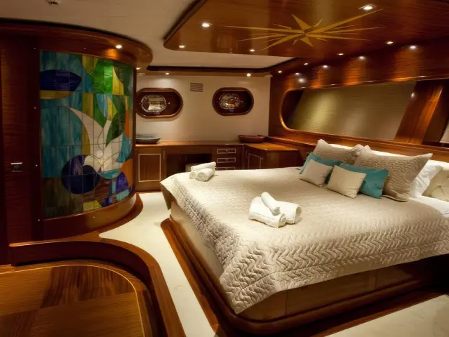 Yacht Carpe Diem V cabin