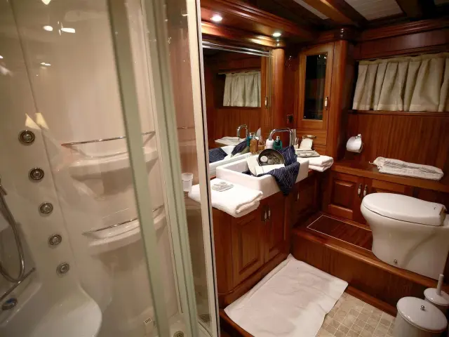 Yacht Nurten A cabin