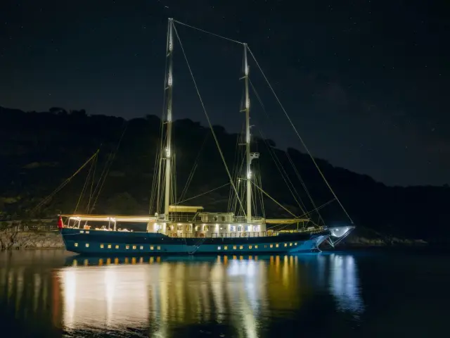 Yacht Tersane 8 side view