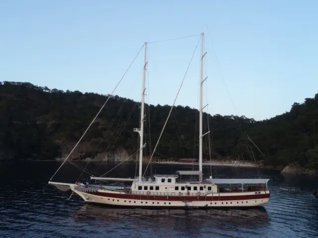 Yacht Tersane 8 side view