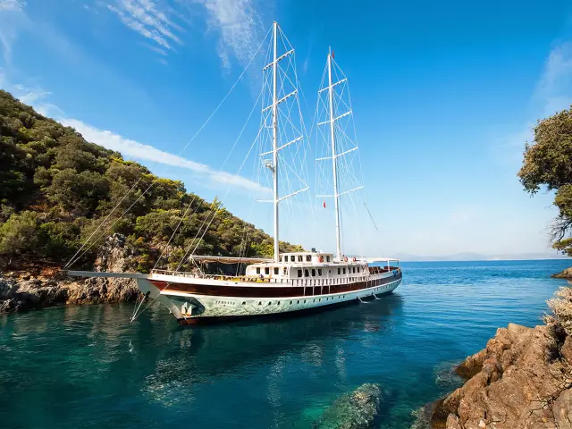 Yacht Tersane 8 side view