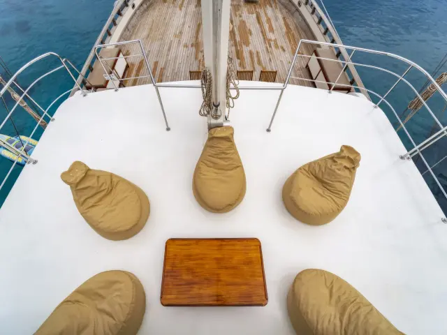 Yacht Tersane 8 deck