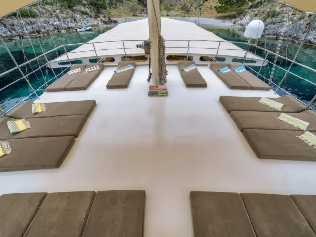 Yacht Tersane 8 deck
