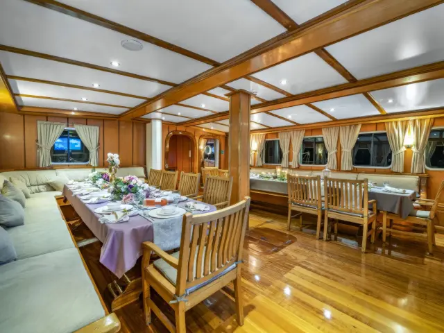 Yacht Tersane 8 saloon