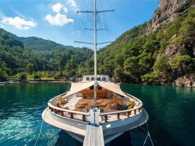 Yacht Tersane 8 deck