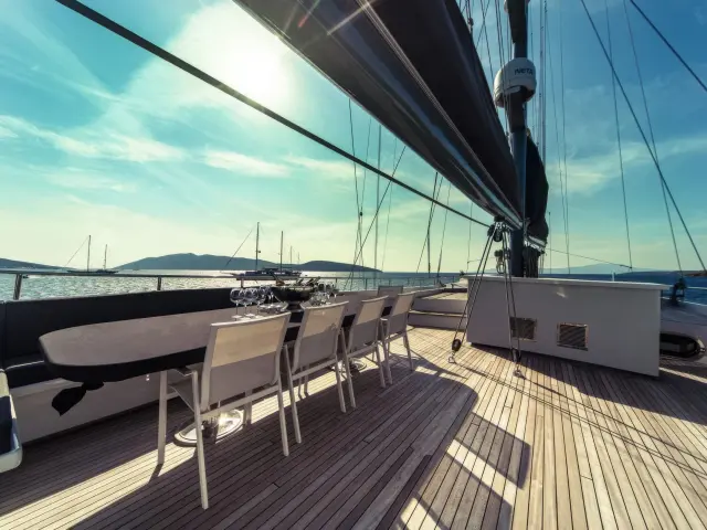 Yacht Virtuoso deck