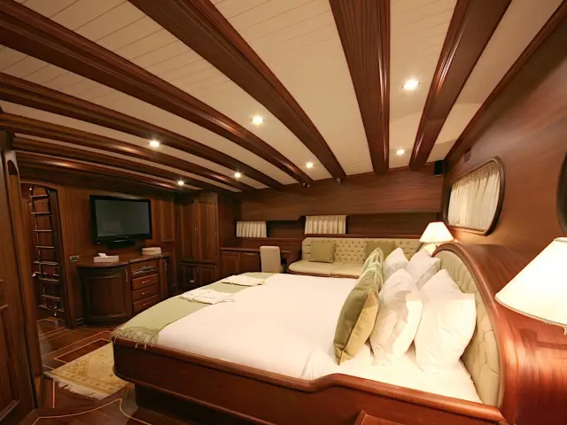 Yacht Caner IV cabin