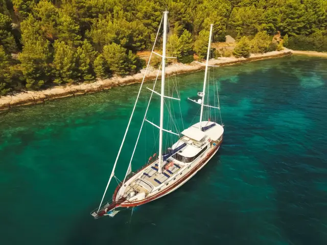 east-med-yachting-lotus_0023