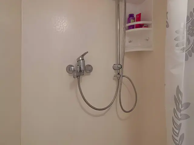 Yacht Romanca cabin bathroom