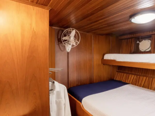Yacht Lithi cabin