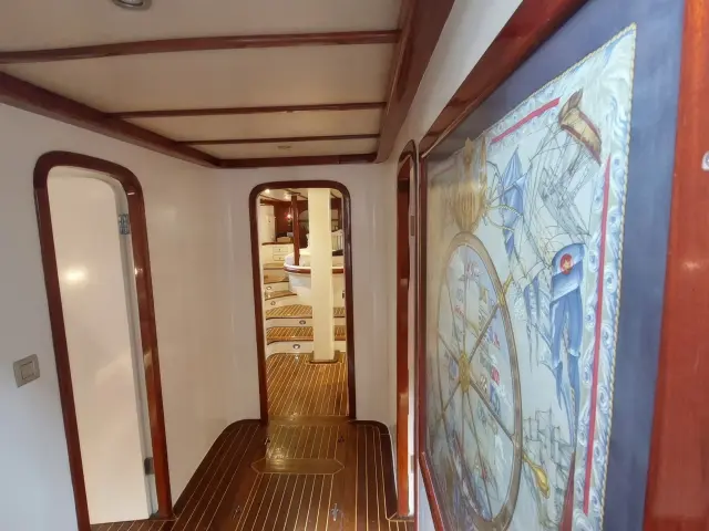 Yacht Anemos hallway